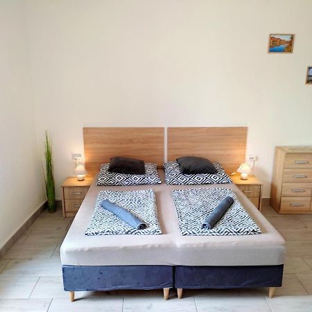 Vác Panorama Apartman מראה חיצוני תמונה